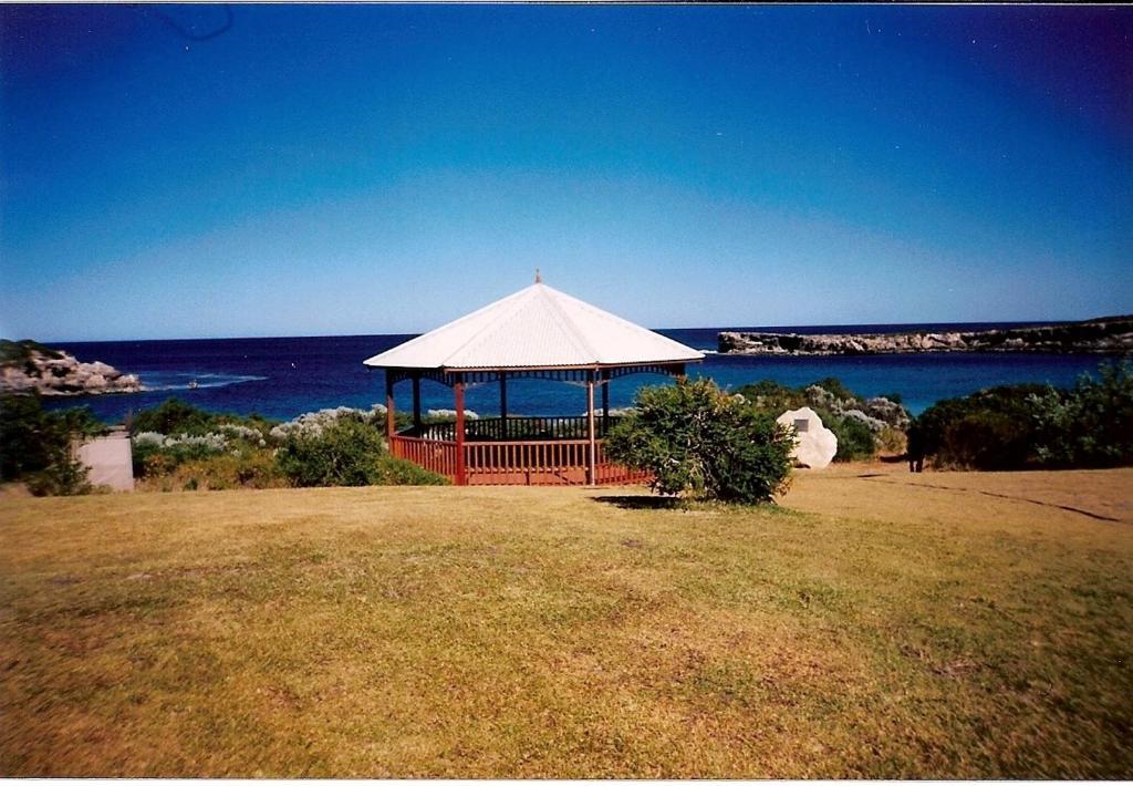 Centrebreak Beach Stay Green Head Bagian luar foto